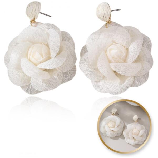 Hengende øredobber effektfullt blondeblomst rose kremfarge